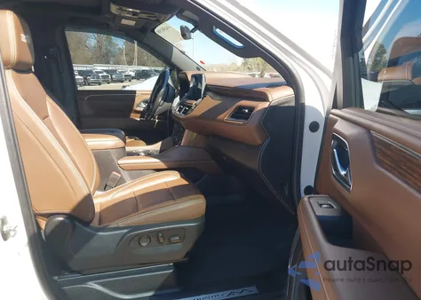 2021 Chevrolet Suburban 4Wd High Country z USA, uszkodzony, nr VIN 1GNSKGKL3MR126249